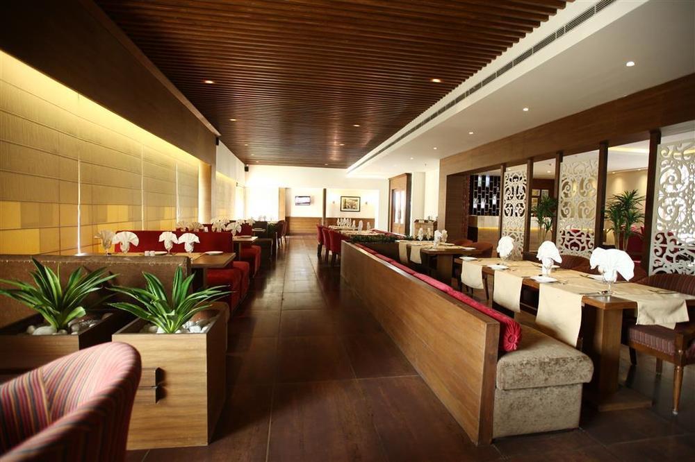 Best Western Country Woods Ambāla Restaurace fotografie